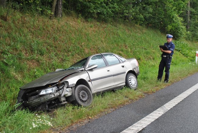 Czołowe zderzenie w Bzowie. Sześć osób rannych