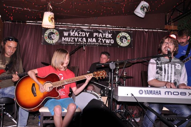 Trio rozśpiewało pizzerię - fotorelacja