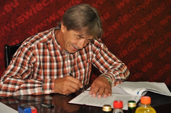 Umowa podpisana - zaczynają budowę!