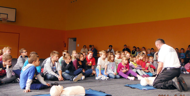  Uczniowie z Wiąga uczyli się ratować