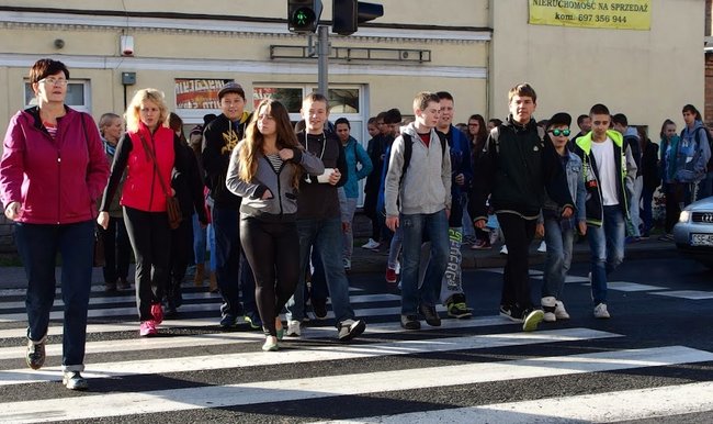 Gimnazjaliści z Dwójki witali jesień w Decznie