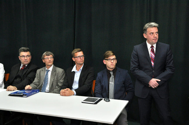Mówią, że zaczyna się trzęsieniem ziemi