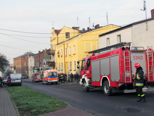 Gaz ulatniał się na Sądowej. Mężczyzna nie żyje