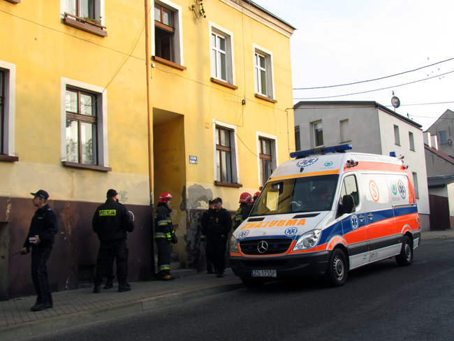 Gaz ulatniał się na Sądowej. Mężczyzna nie żyje