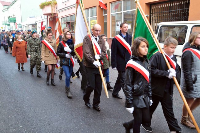 O niepodległości na rynku