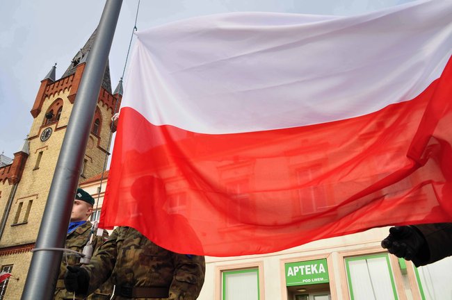 O niepodległości na rynku