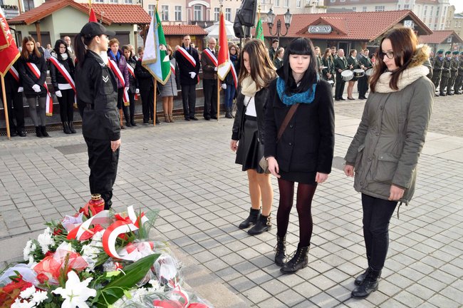 O niepodległości na rynku