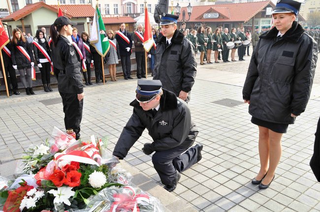 O niepodległości na rynku