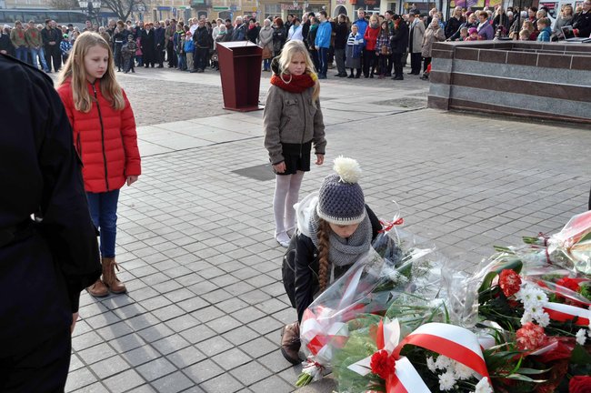 O niepodległości na rynku