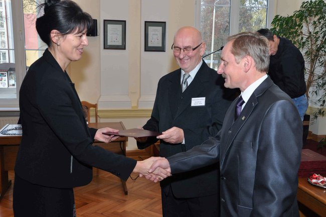 Radni po ślubowaniu. Wójcik ? przewodniczącym, Siemaszko ? wice