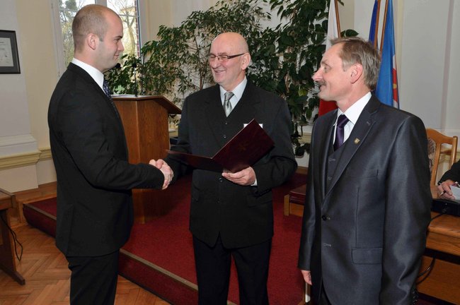 Radni po ślubowaniu. Wójcik ? przewodniczącym, Siemaszko ? wice
