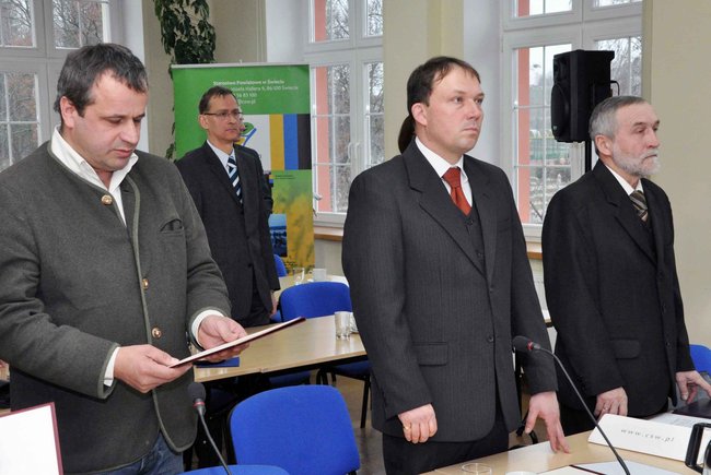 Radzie powiatu przewodniczy Chmielewski, pomaga Knapik