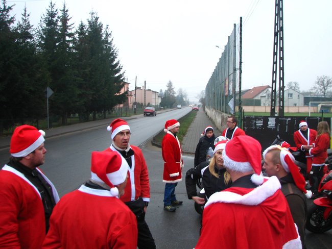 Mikołajki w biegu i na motocyklach