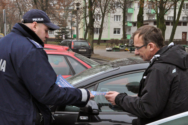 Bezpieczne święta ? policjanci zalecają uwagę