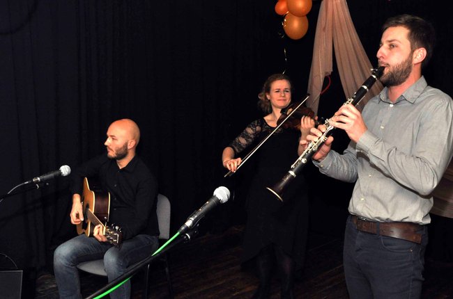 Maluchy zachwycone muzyką