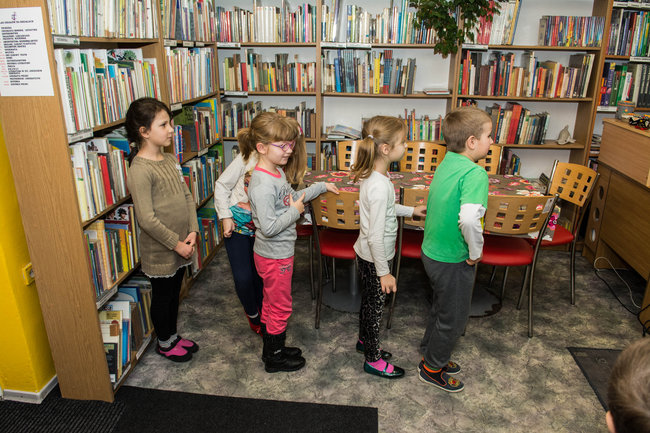 Ferie w bibliotece, Akademii Plastycznej na warsztatach wokalnych
