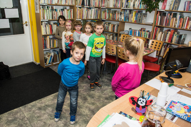Ferie w bibliotece, Akademii Plastycznej na warsztatach wokalnych