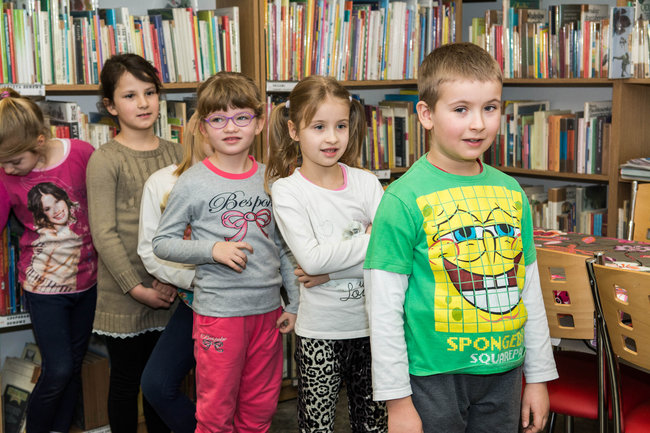 Ferie w bibliotece, Akademii Plastycznej na warsztatach wokalnych