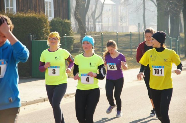 W niedzielę pobiegnij albo przemaszeruj 5 km