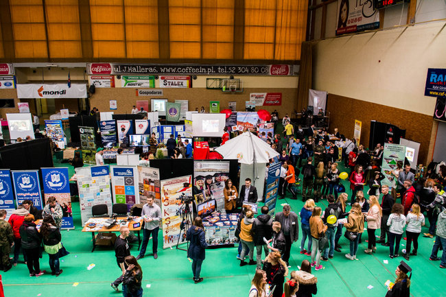 70 wystawców na targach edukacyjnych
