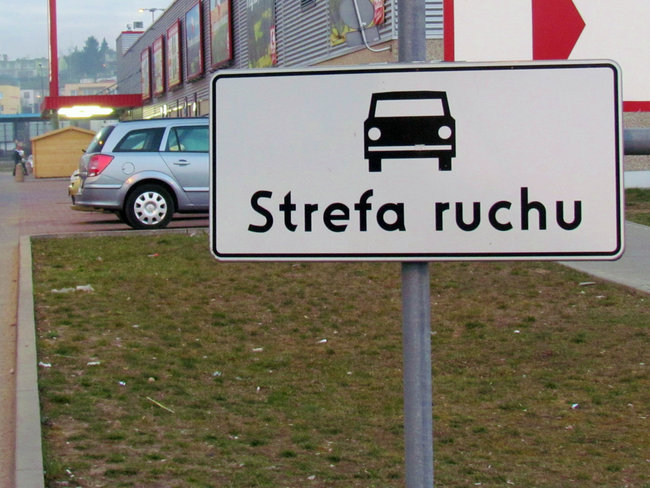 Wolnaamerykanka na parkingu