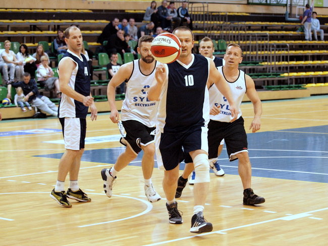 Świecka Amatorska Liga Koszykówki już gra