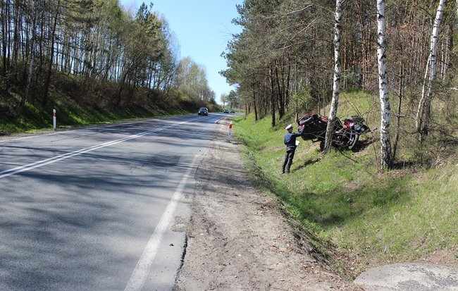 Harleyem uderzył w drzewo