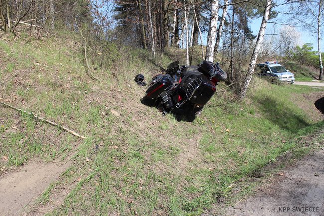 Harleyem uderzył w drzewo
