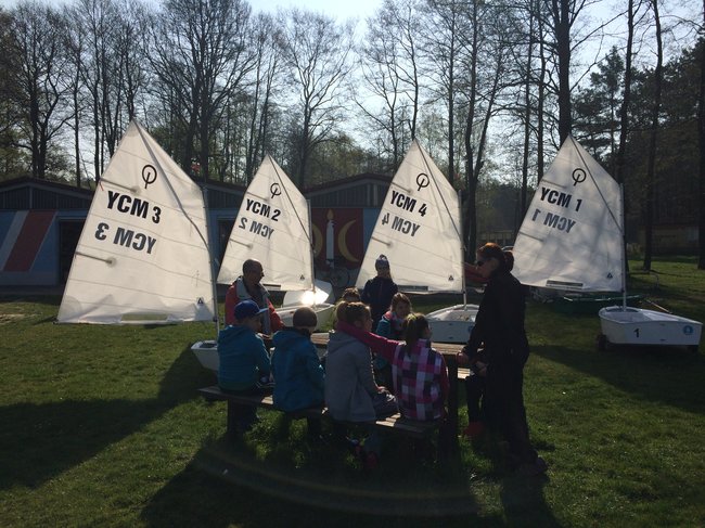 Białe żagle na Decznie