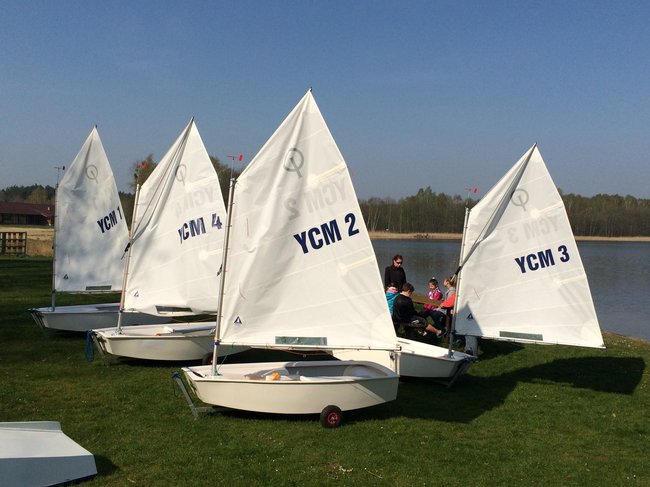 Białe żagle na Decznie