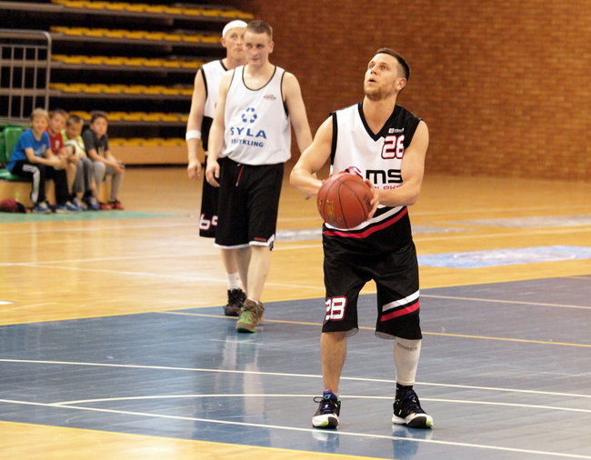 Syla samodzielnym liderem