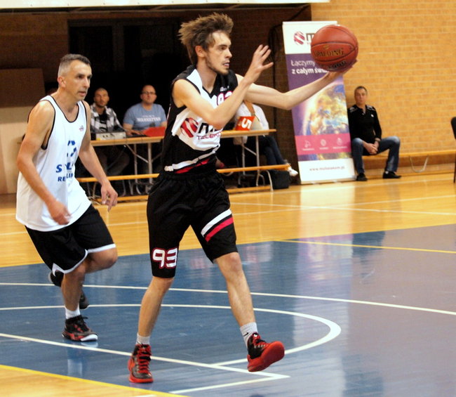 Syla samodzielnym liderem