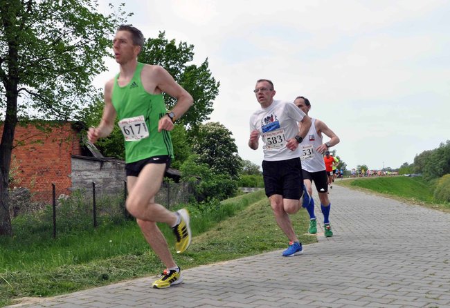 Biegacze na pierwszym okrążeniu ? ZDJĘCIA