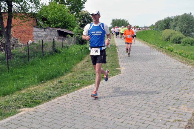 Biegacze na pierwszym okrążeniu ? ZDJĘCIA