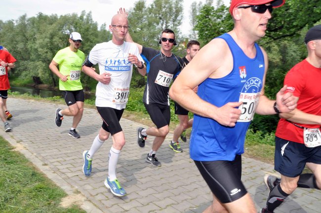 Biegacze na pierwszym okrążeniu ? ZDJĘCIA