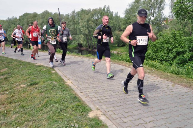 Biegacze na pierwszym okrążeniu ? ZDJĘCIA