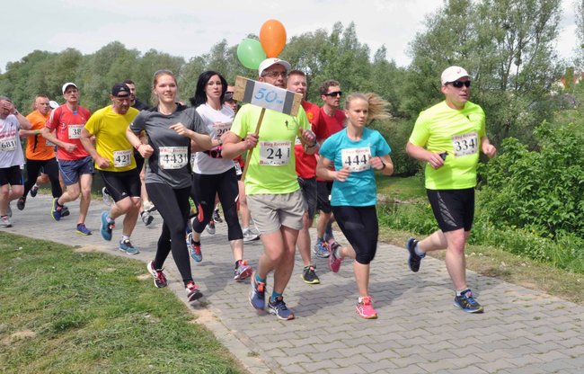 Biegacze na pierwszym okrążeniu ? ZDJĘCIA