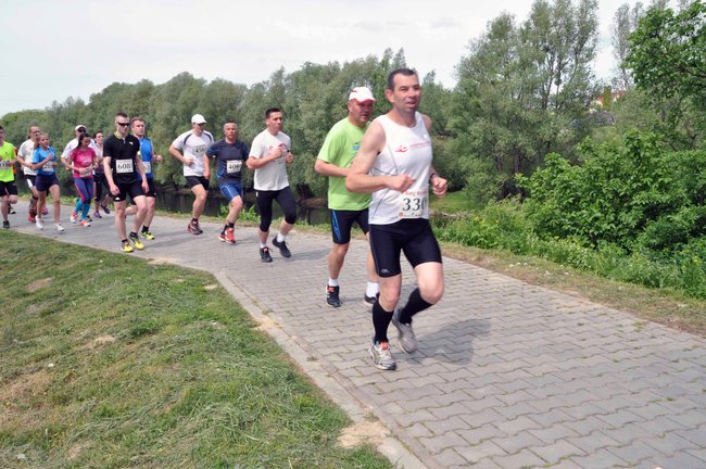 Biegacze na pierwszym okrążeniu ? ZDJĘCIA