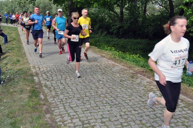 Biegacze na pierwszym okrążeniu ? ZDJĘCIA