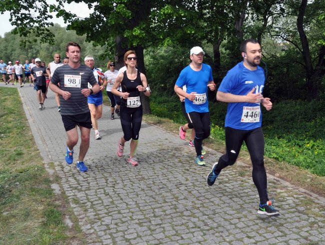 Biegacze na pierwszym okrążeniu ? ZDJĘCIA