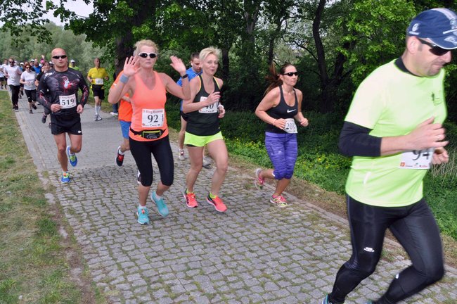 Biegacze na pierwszym okrążeniu ? ZDJĘCIA