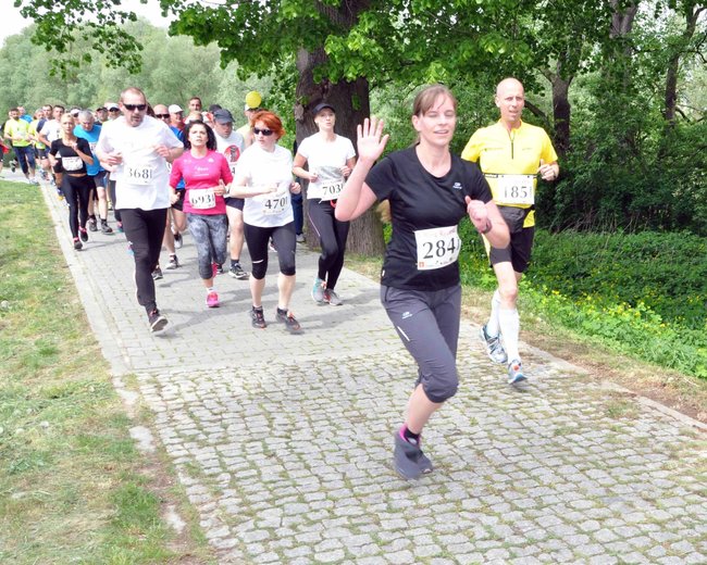 Biegacze na pierwszym okrążeniu ? ZDJĘCIA