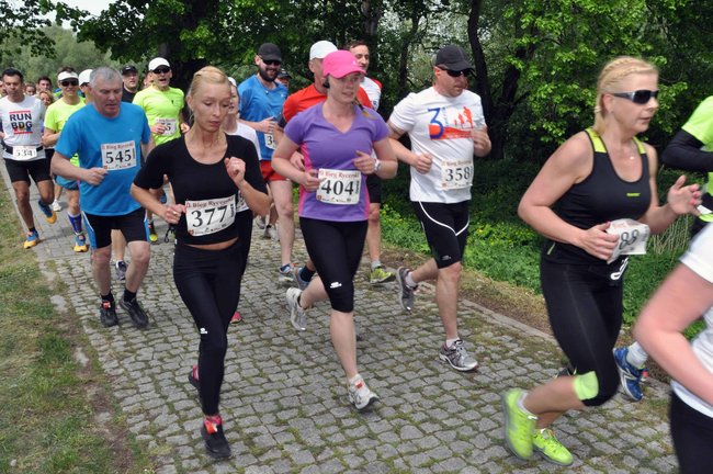 Biegacze na pierwszym okrążeniu ? ZDJĘCIA