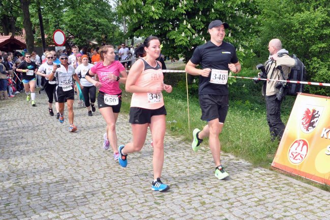 Biegacze na pierwszym okrążeniu ? ZDJĘCIA