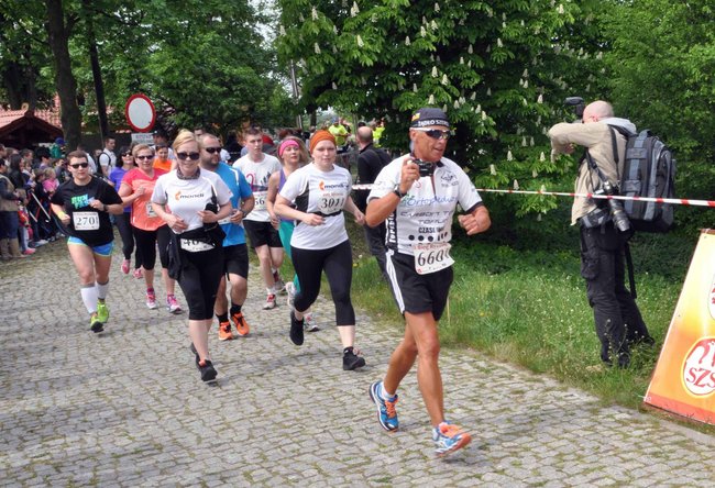 Biegacze na pierwszym okrążeniu ? ZDJĘCIA