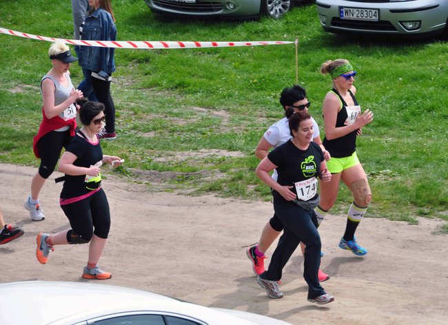 Biegacze na pierwszym okrążeniu ? ZDJĘCIA