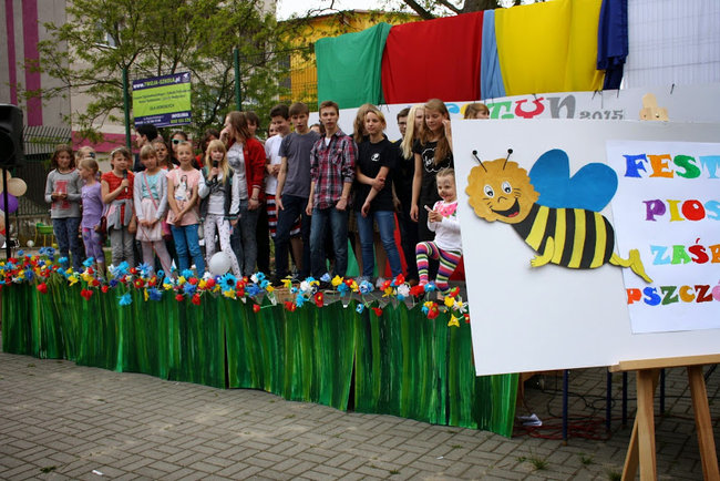 Festyn z ?Pszczółką Mają?