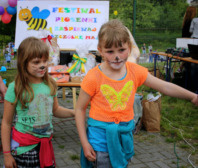 Festyn z ?Pszczółką Mają?