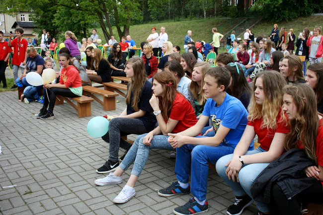 Festyn z ?Pszczółką Mają?