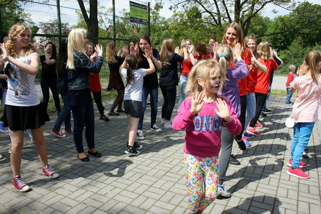Festyn z ?Pszczółką Mają?